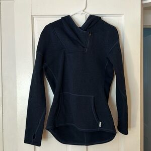 Stio- Women’s medium Navy blue Sweetwater hoodie